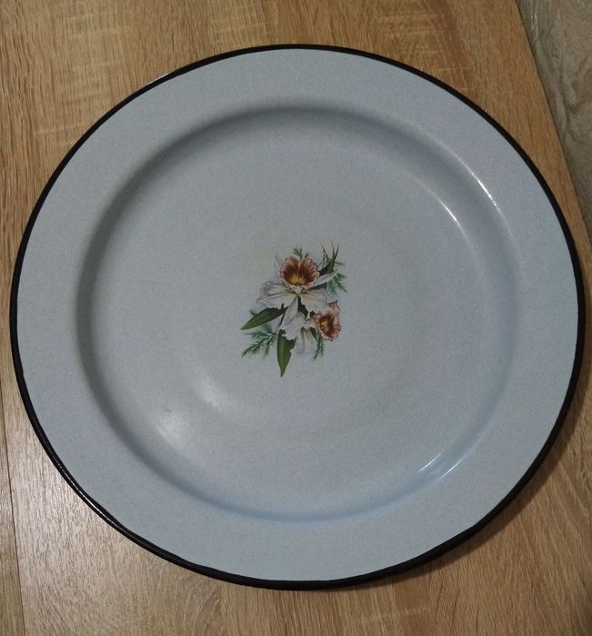 Блюдо эмалированное