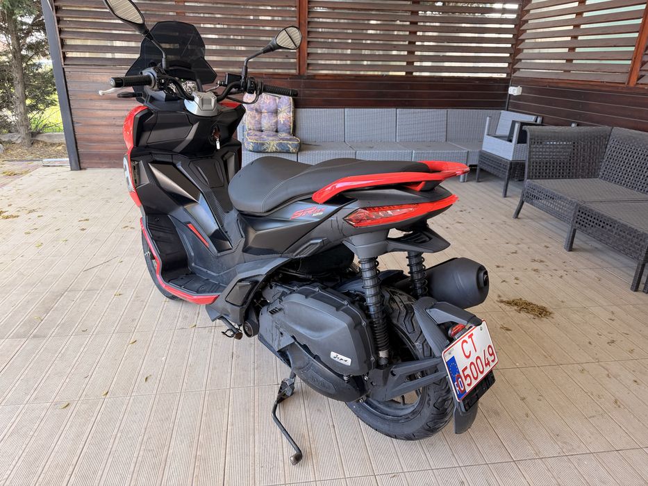 Scuter Aprilia SR GT 125 se poate cinduce cu categoia B pe permis