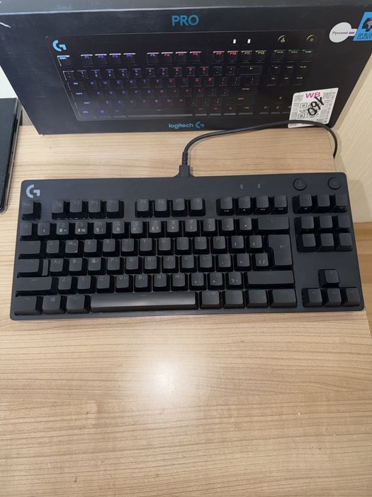 Продам клавиатуру Logitech G Pro GX Blue