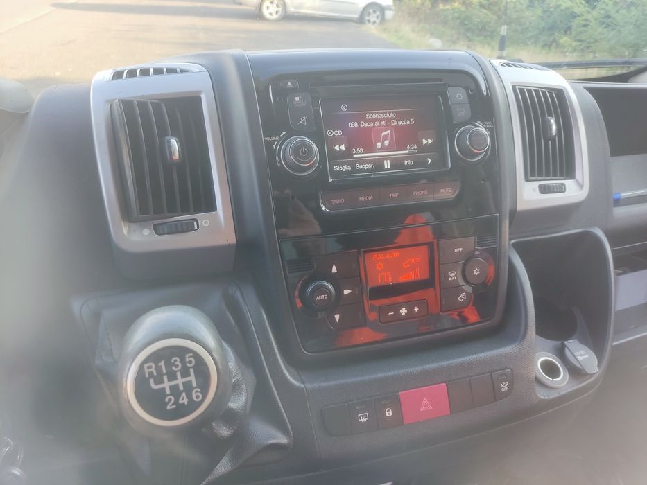 Fiat Ducato 2014 prelată 10 euro paleti