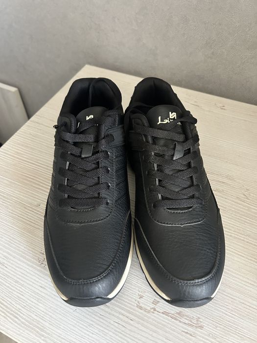 Кросовки мужские. Новые