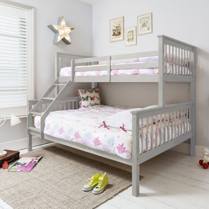 Двухьярусная кровать