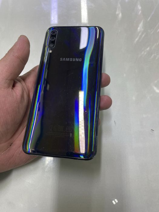 Samsung A50 (64GB) в идеальном состояний