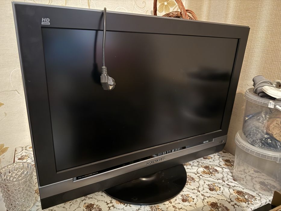 Телевизоры 3 шт вне рабочем состояний