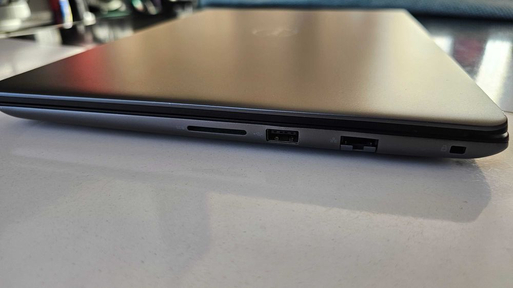 Dell 5481 Intel Quad Core i5/8GB DDR4/Nvidia 2GB/NVME 256GB+HDD 500GB