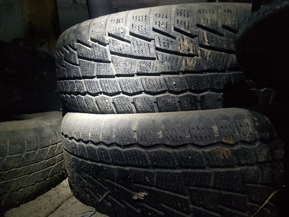 Шины зимние.           .