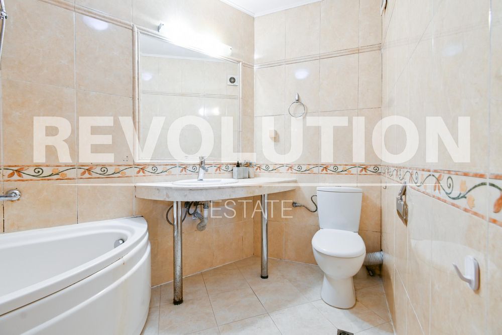 Дава се под наем Тристаен апартамент в София, Витоша - 144 кв.м за 950 € - Снимка #10