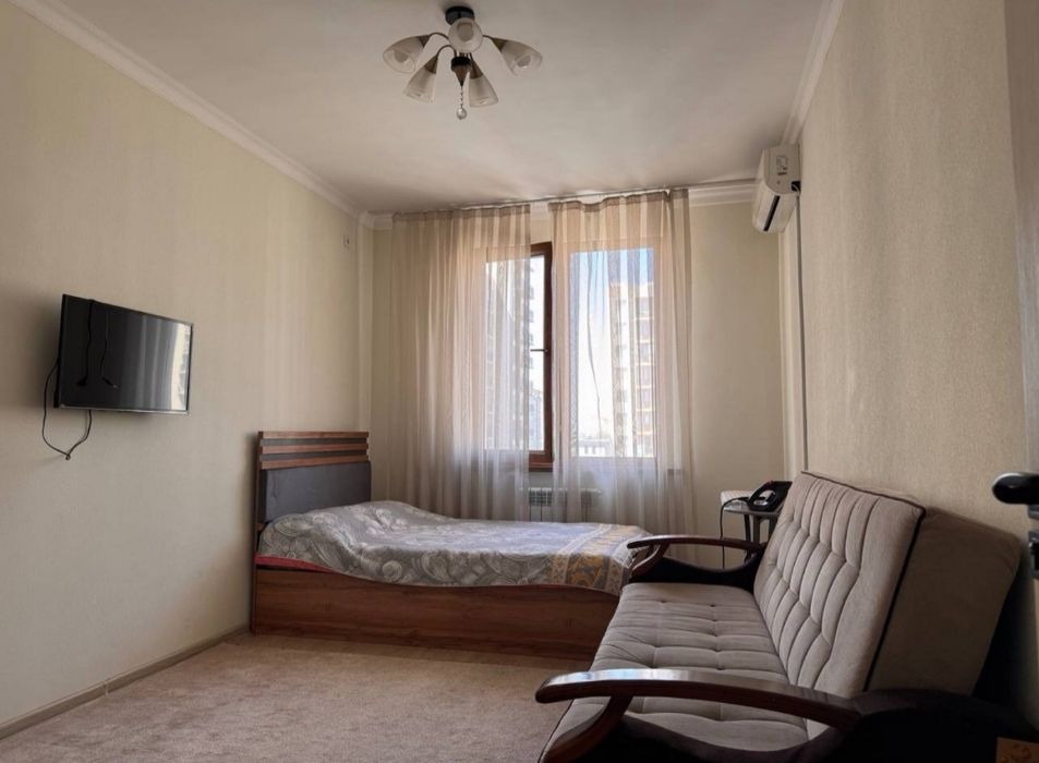 В Алмазарском р.Алмазар Сити сдается в аренду 1 комнатная квартира