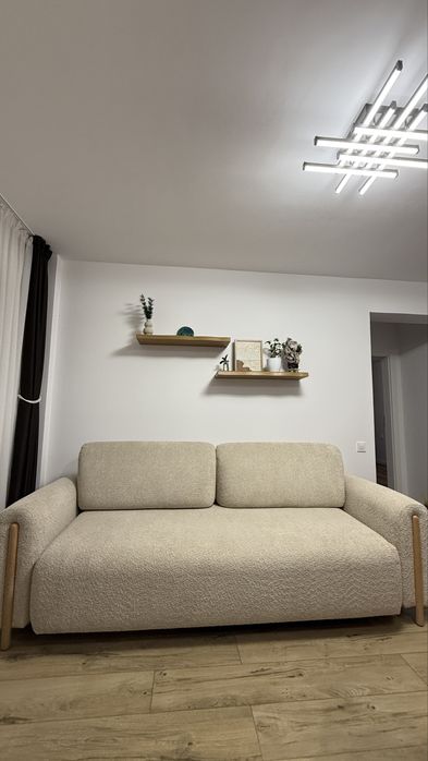 Canapea extensibilă modernă Eltap Arcadova – Design minimalist, stare excelentă