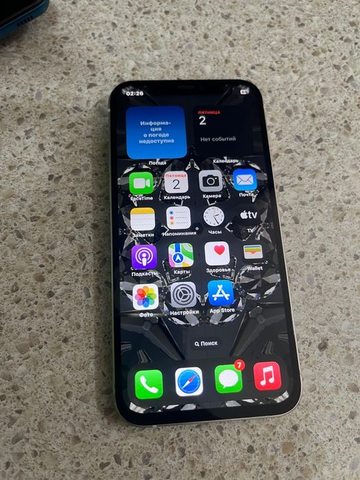 Срочно продам iphone 12