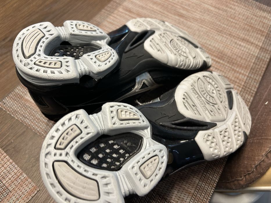 MIZUNO WAVE BOLT 7, 38-ми номер - за скуош, бадминтон и волейбол