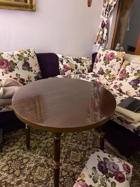 кръгла маса разтегателна, масив, струговани крака