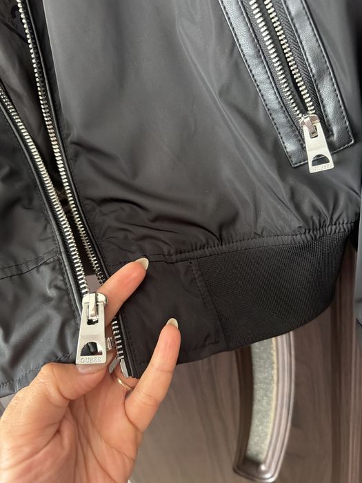 Мъжко  яке с кожа  Guess
