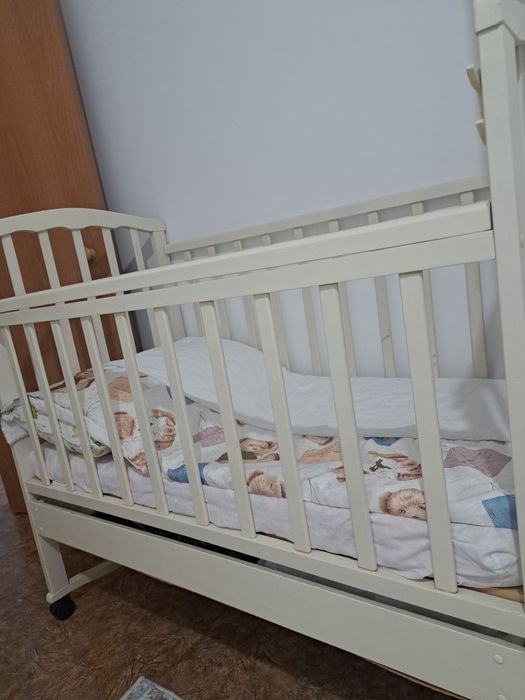 Отдам детскую кровать