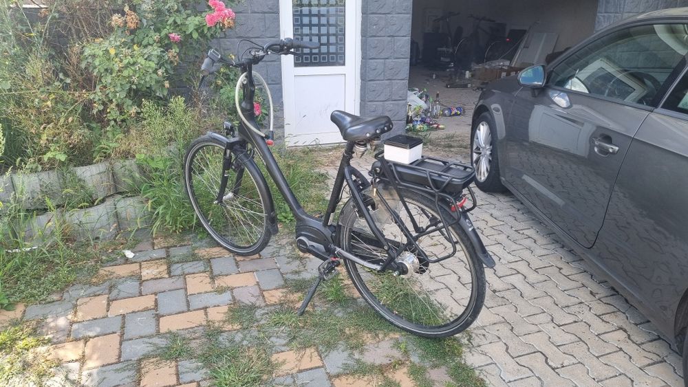 Bicicleta electrica Sparta cu motor Bosch delimitat Iasi •
