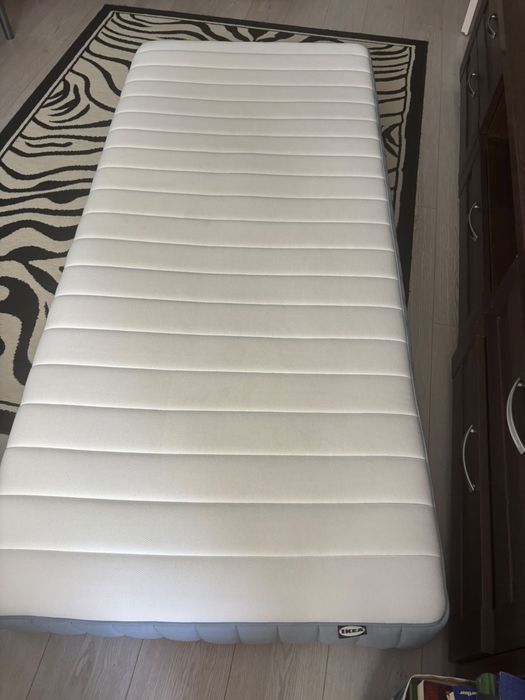 Saltea IKEA VALEVÅG 90x200 cm + pat cadou – 500 lei