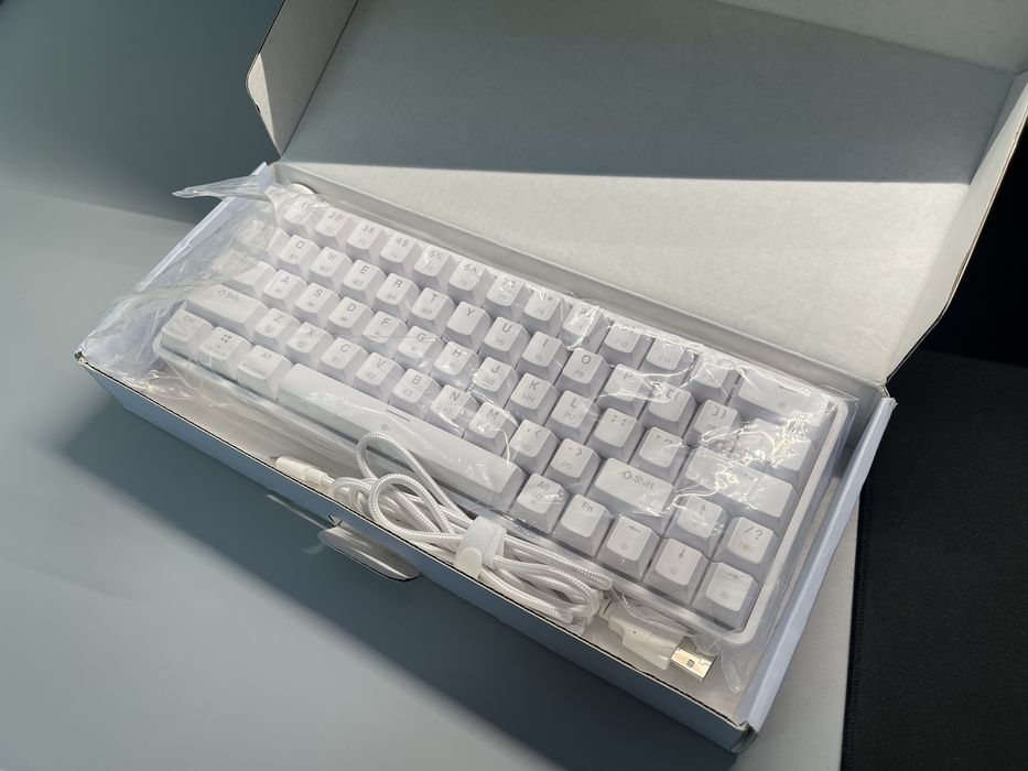 Tastatura mecanica TMKB T63 alb/negru