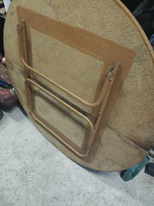 Продам стол 10.000