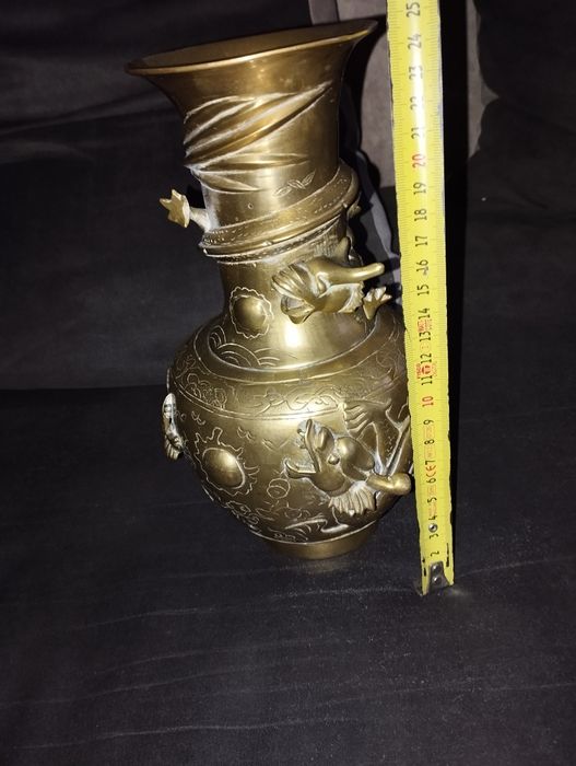 антична бронзова ваза