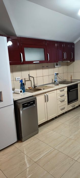 Apartament cu 3 camere in zona rezidentiala.