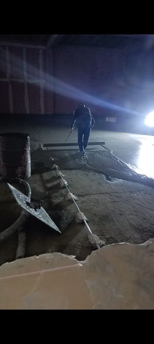 Пенобетон, утеплитель крыши, полов и стен.