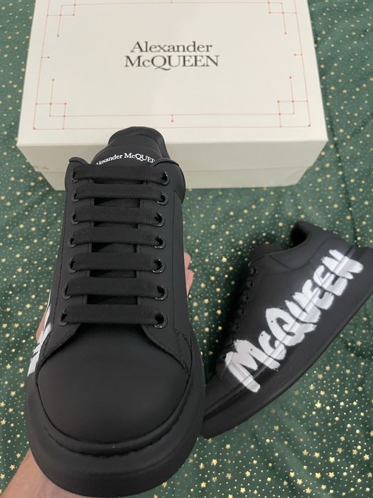 ALEXANDER Mcqueen Graffiti