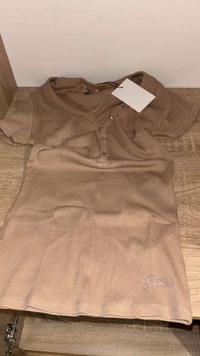 Tricou Guess detalii strălucitoare original Nou