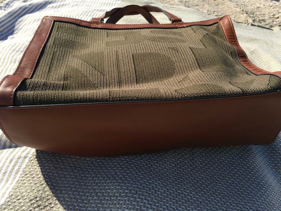 LIEBESKIND чанта НОВА с етикет