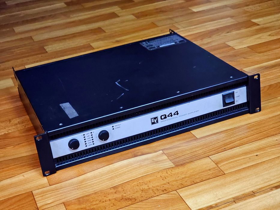 Усилитель мощности ELECTRO-VOICE Q44-II