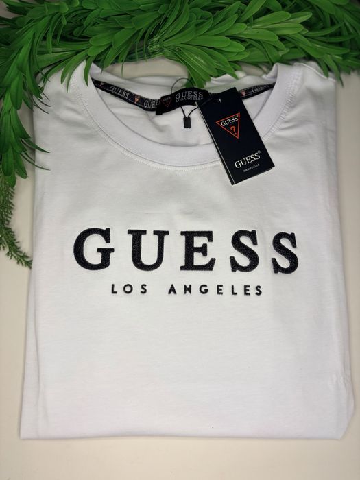 Дамска тенискаа