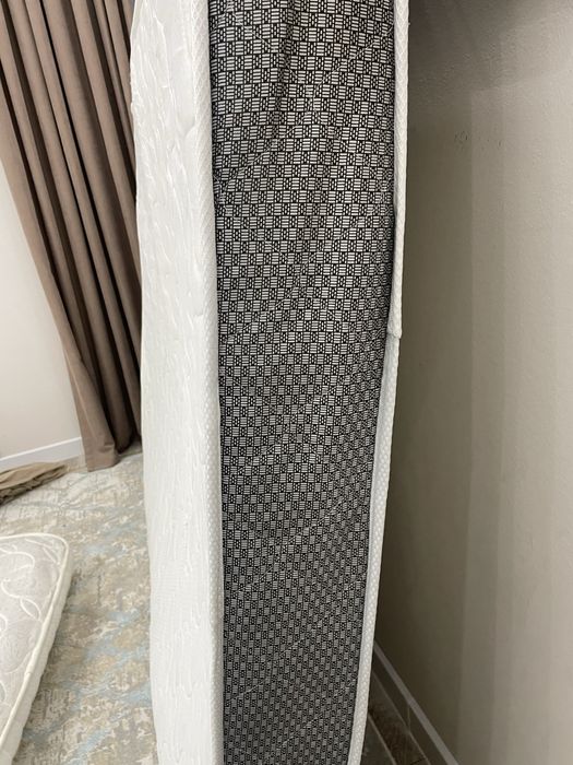 Матрас 2*1.60…….