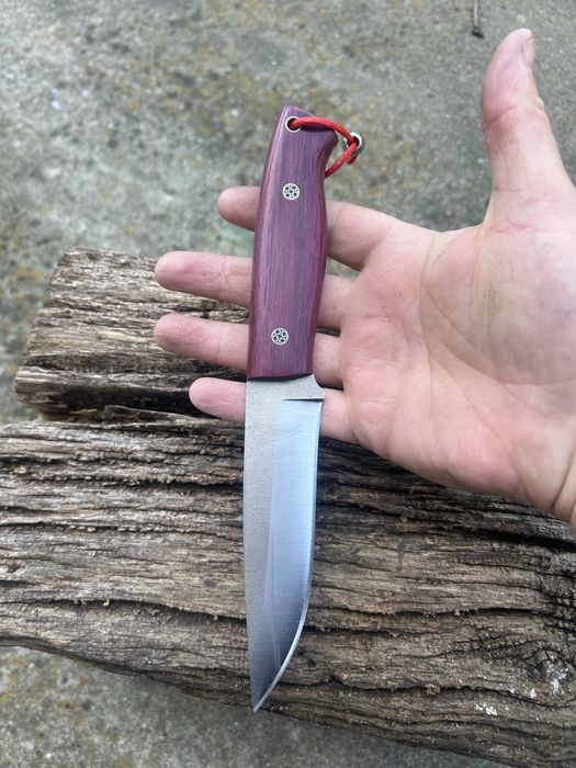 Ръчно изработен нож от стомана N690