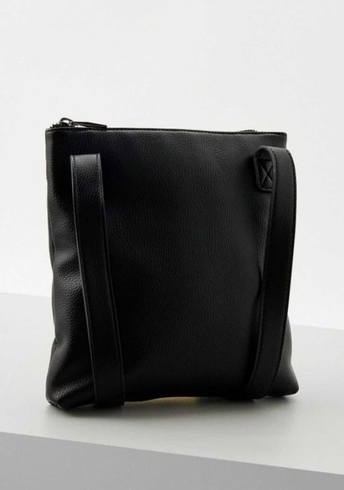 Продам Сумку Armani Exchange