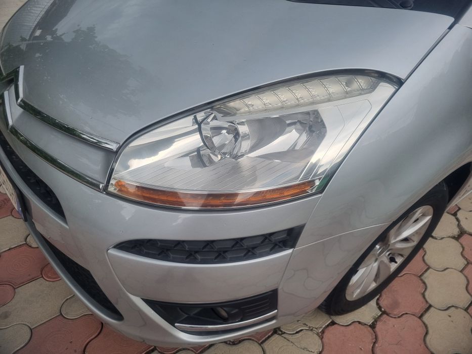 Dezmembrez citroen c4 Picasso  Exclusive 2.0 hdi