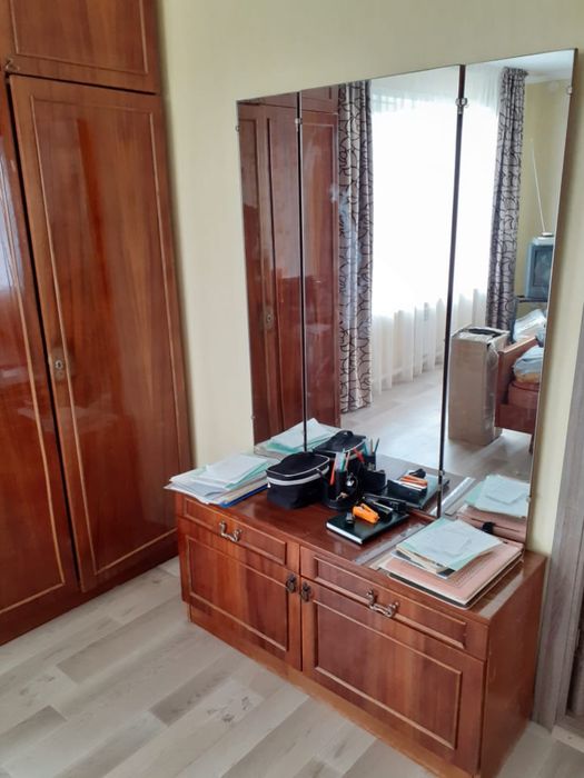 Продам спальный гарнитур