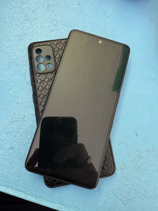 Продаю Samsung A51 торг