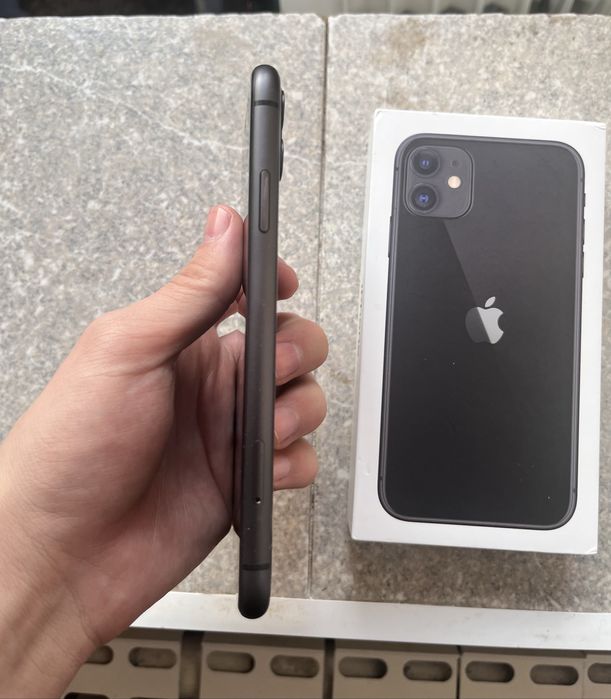 Продам Iphone 11