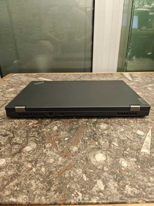Lenovo ThinkPad P-15 - gen. 2 - работна станция - с 2 зарядни