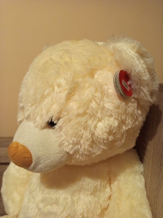 Голямо плюшено мече