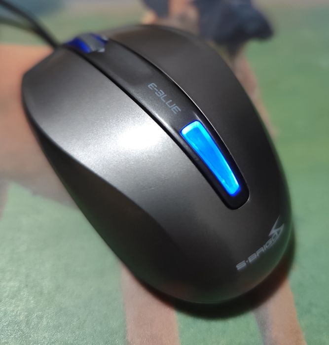 Vand mouse wireless optic E-Blue si mousepad