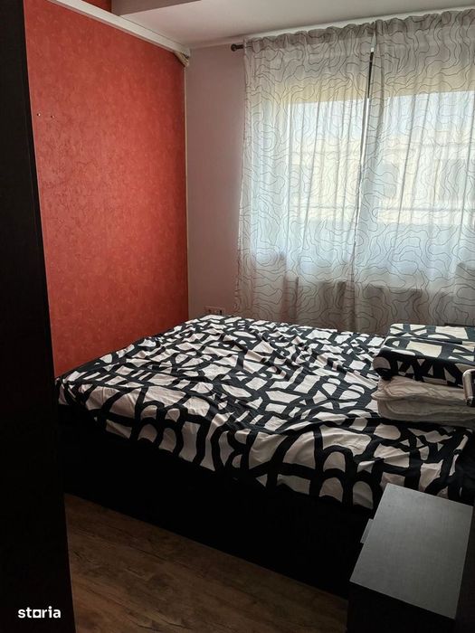 Inchiriez apartament 2 camere  Prelungirea Ghencea cu loc de parcare.