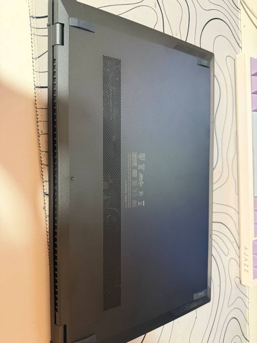 ASUS ZenBook UX425J