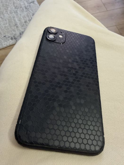iPhone 11 Black 64gb 9.5/10