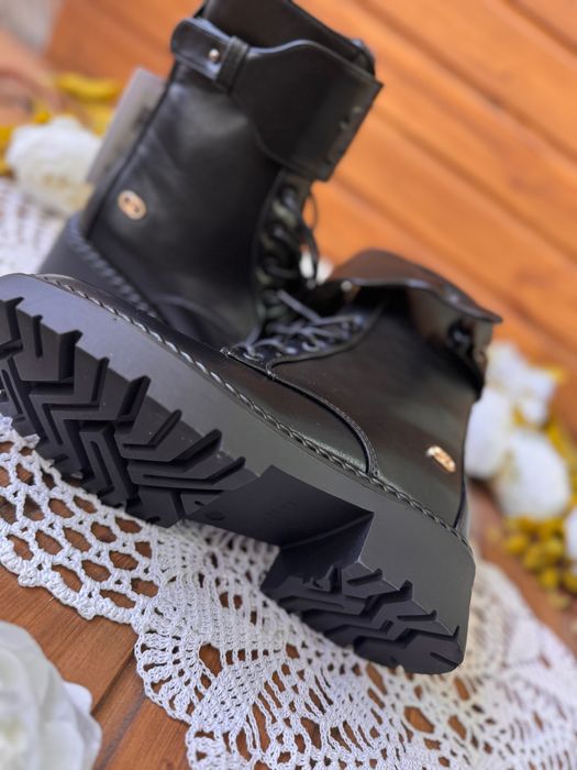 Нови боти Liu Jo, колекция Love, 39 номер