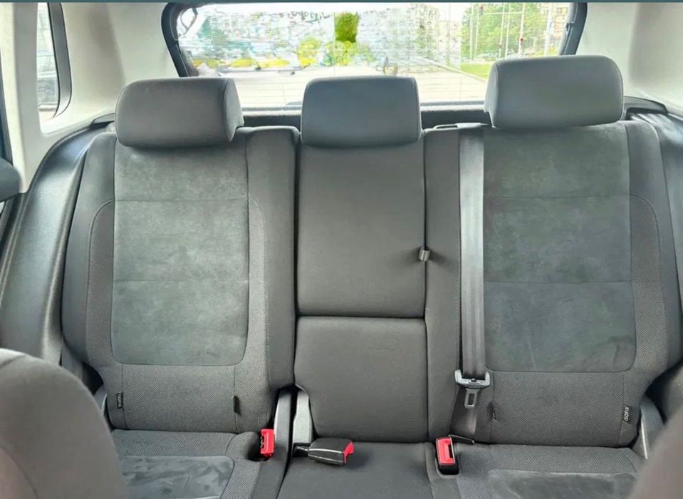 Продавам Volkswagen
