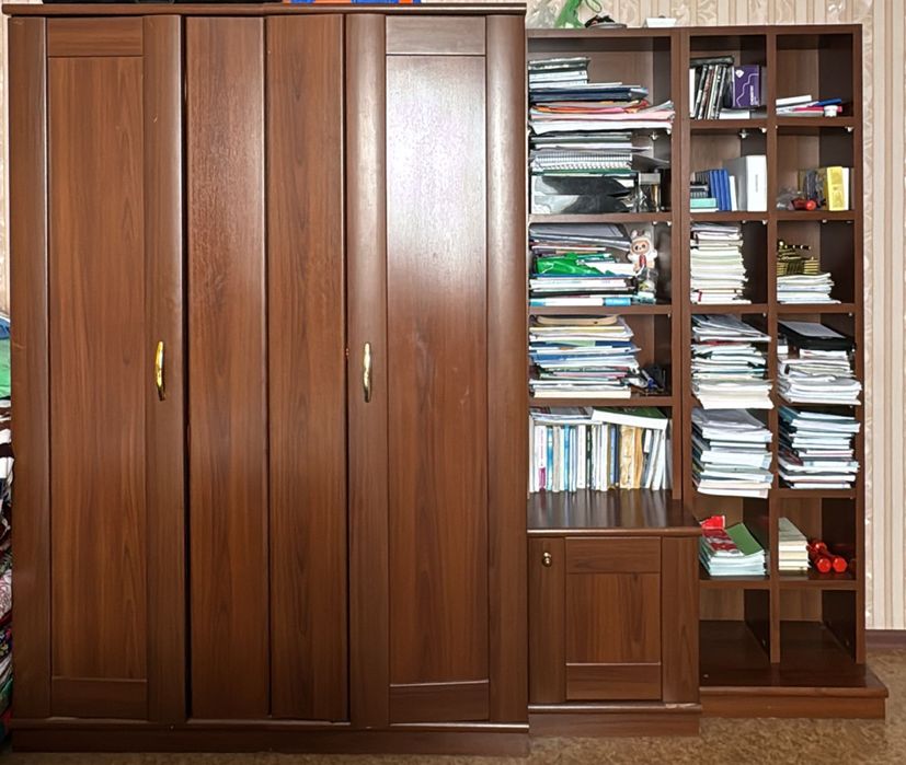 Продам шкаф, качество дерево очень хорошее