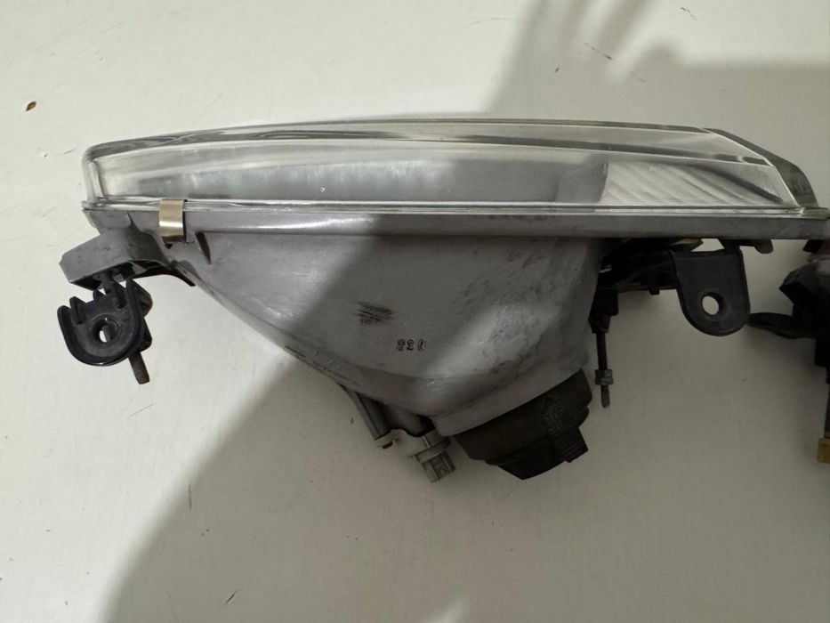 Тойота Камри 20 фара