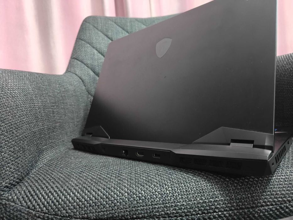 Laptop MSI cu rtx 3070, i7 11800h, 1tb SSD , 16gb, RGB per key gaming