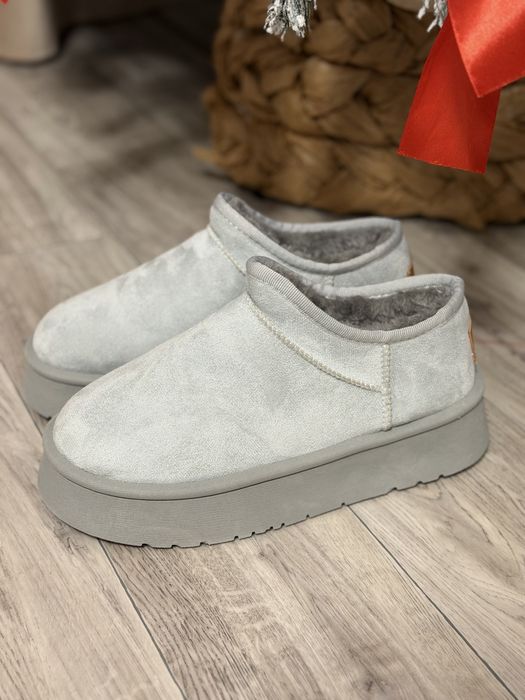 Продам женские угги