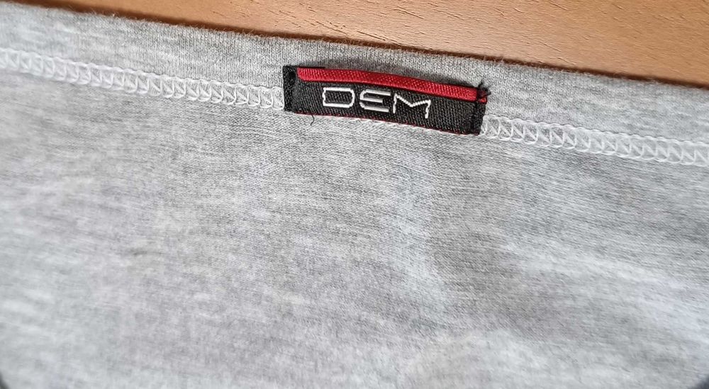 Dem-Като Нова-Тениска